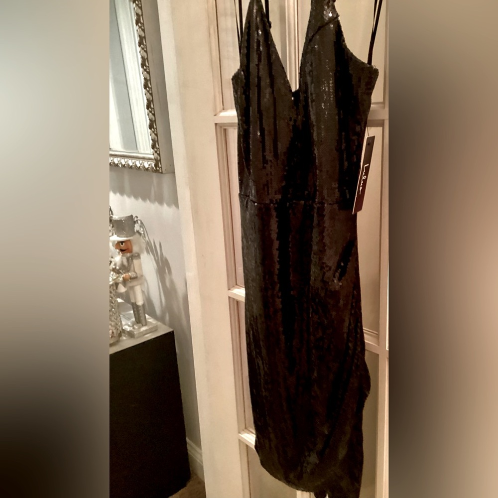 Great sparkle dress ships fast great for new years new with tags lined